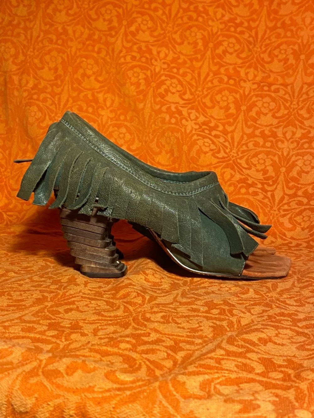 VTG Irregular Choice green leather sandals,thong toe,fringe trim,unique heels,7 - Picture 6 of 16